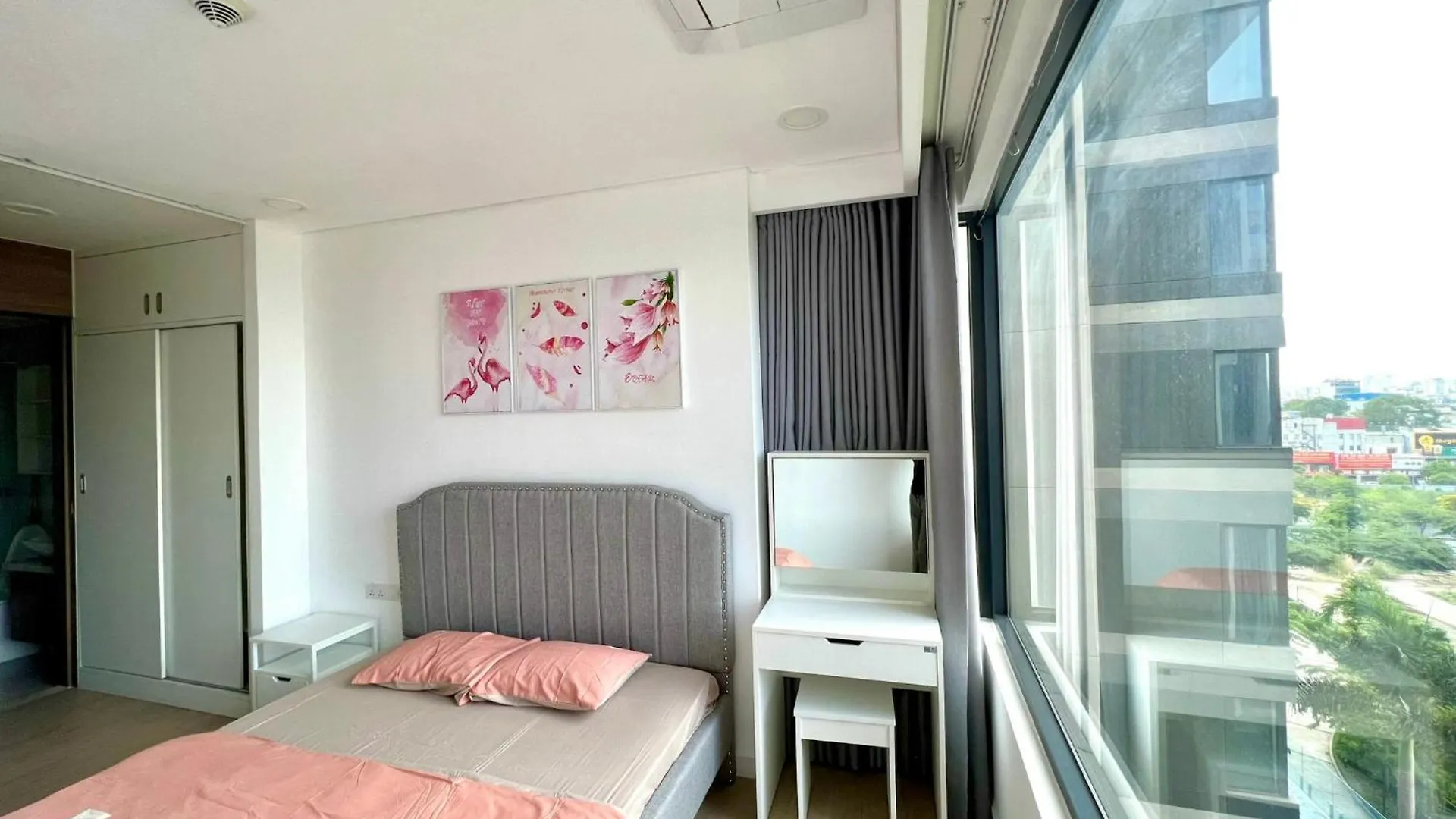2Br Apartment In Kingdom101-District 10 Ho Chi Minh City