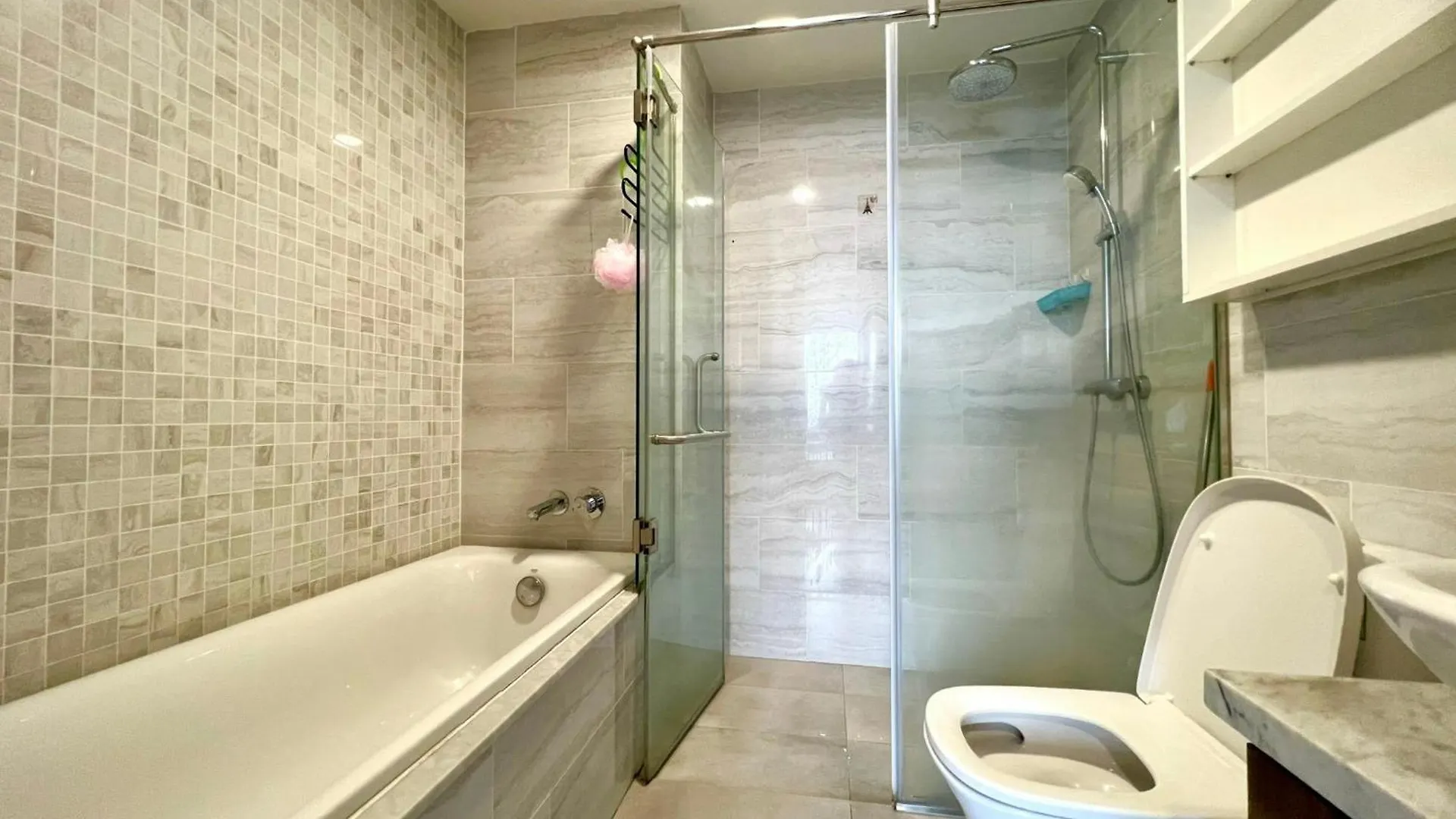 2Br Apartment In Kingdom101-District 10 Ho Chi Minh City