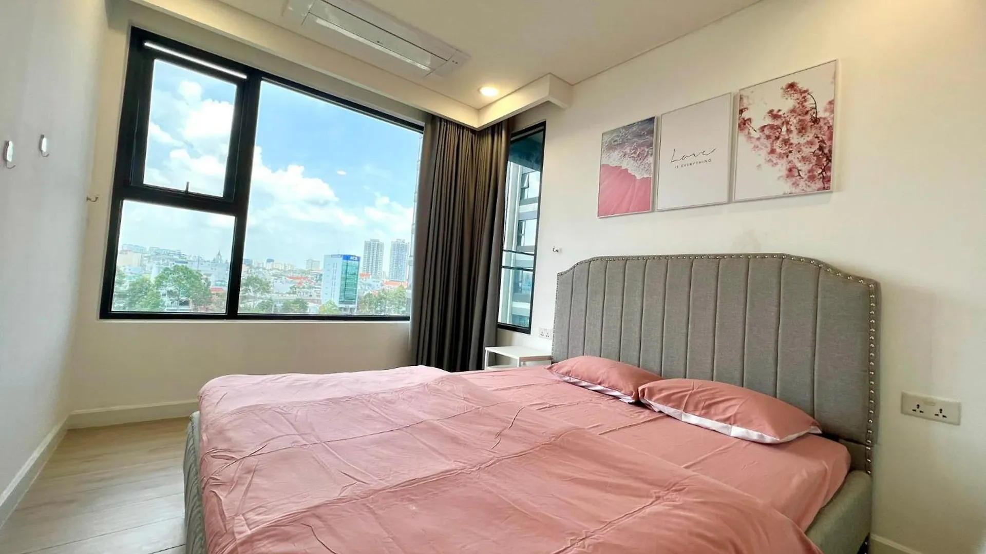 2Br Apartment In Kingdom101-District 10 Ho Chi Minh City