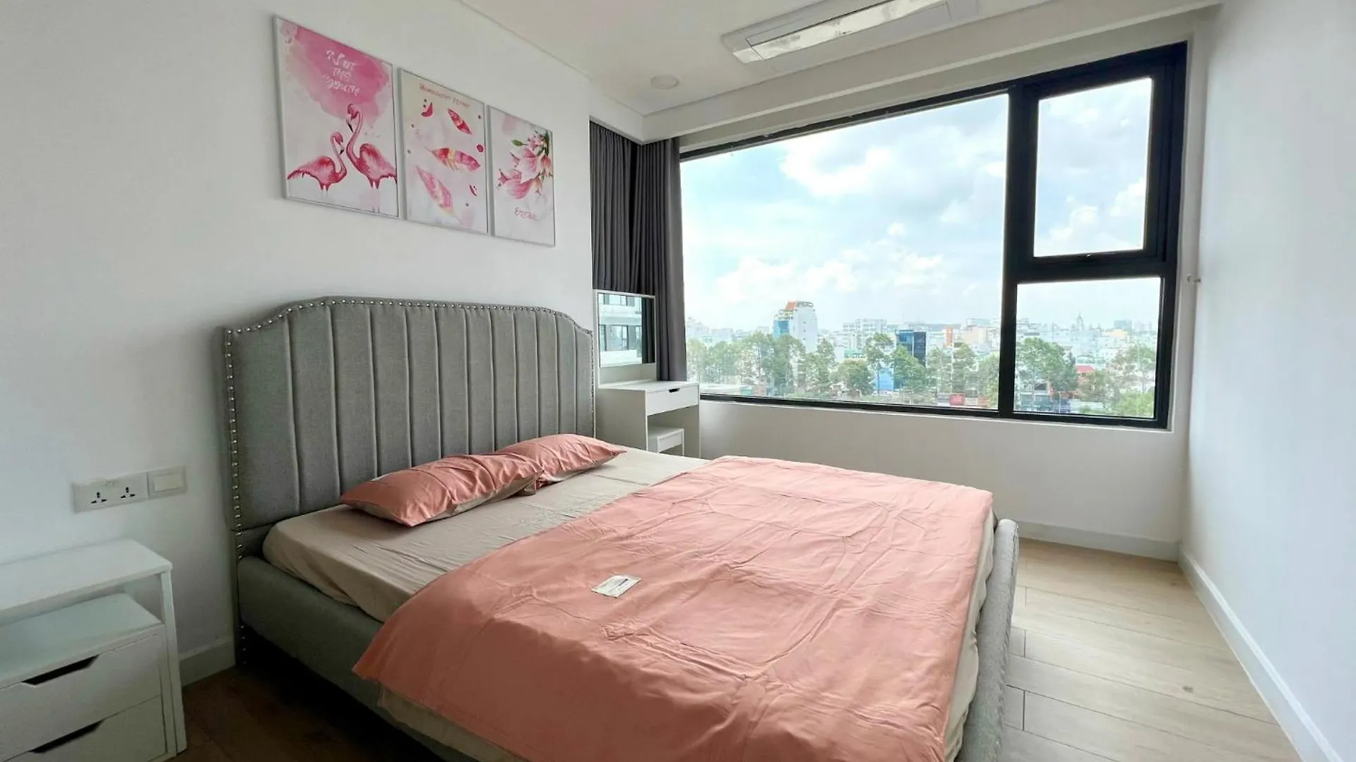 2Br Apartment In Kingdom101-District 10 Ho Chi Minh City