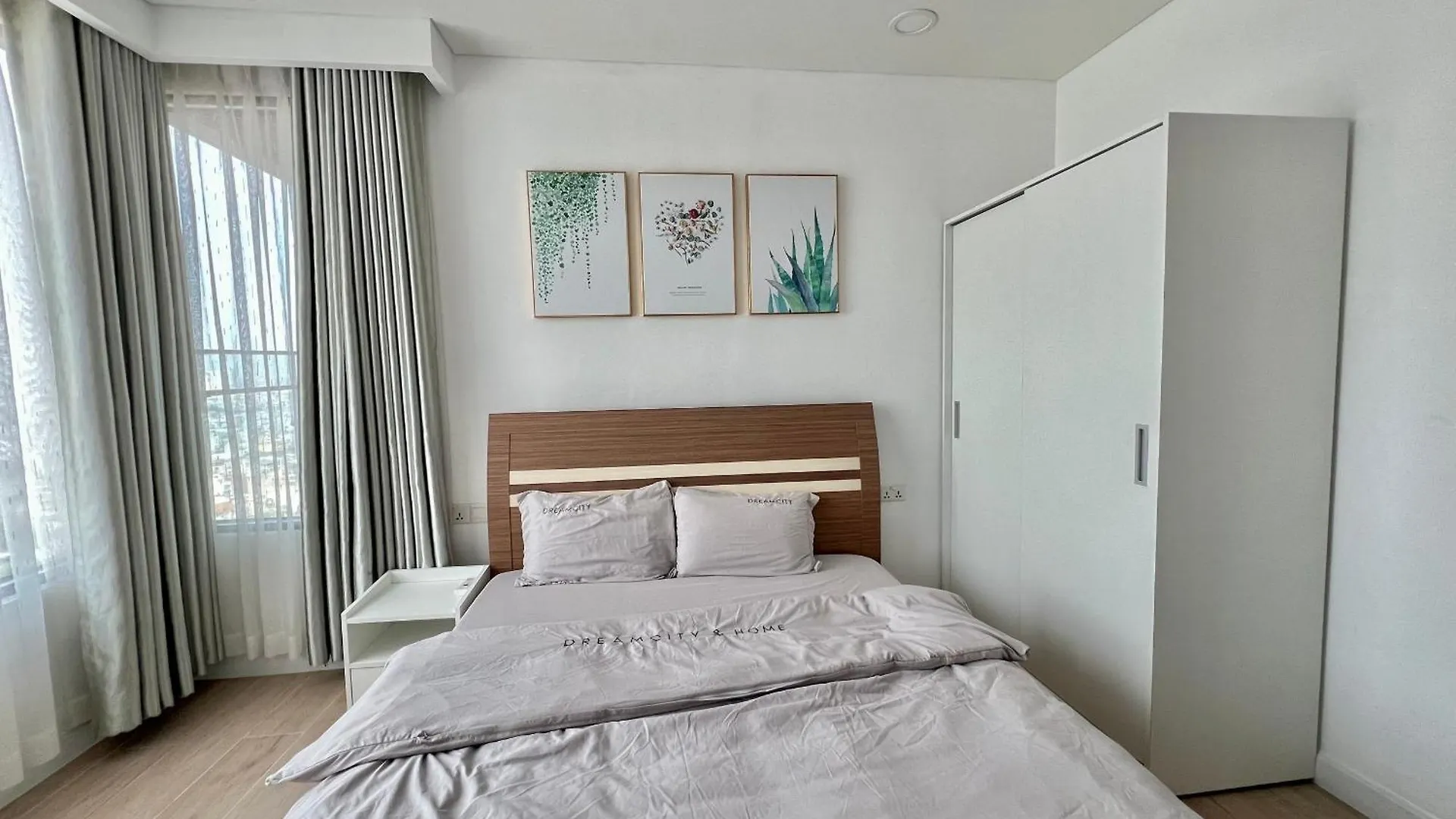 2Br Apartment In Kingdom101-District 10 Ho Chi Minh City